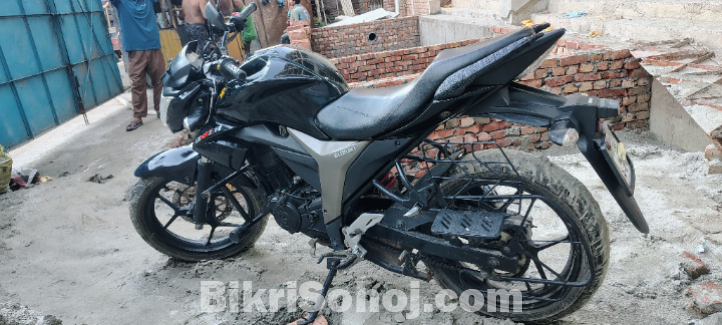 Suzuki Gixxer